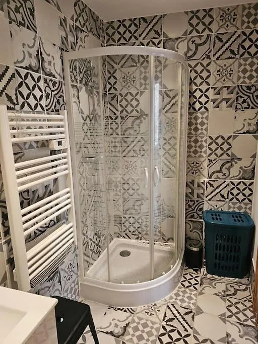 Arles Centre Historique Studio Climatise 1 A 2 Personnes Apartment